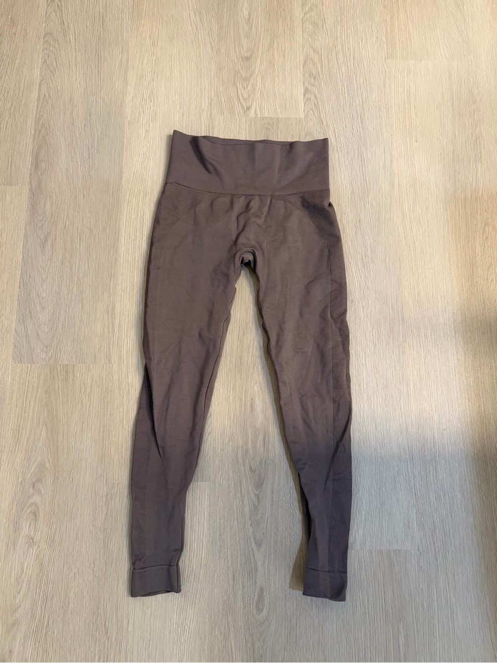 SET Active High-Rise Leggings in Mauve Brown